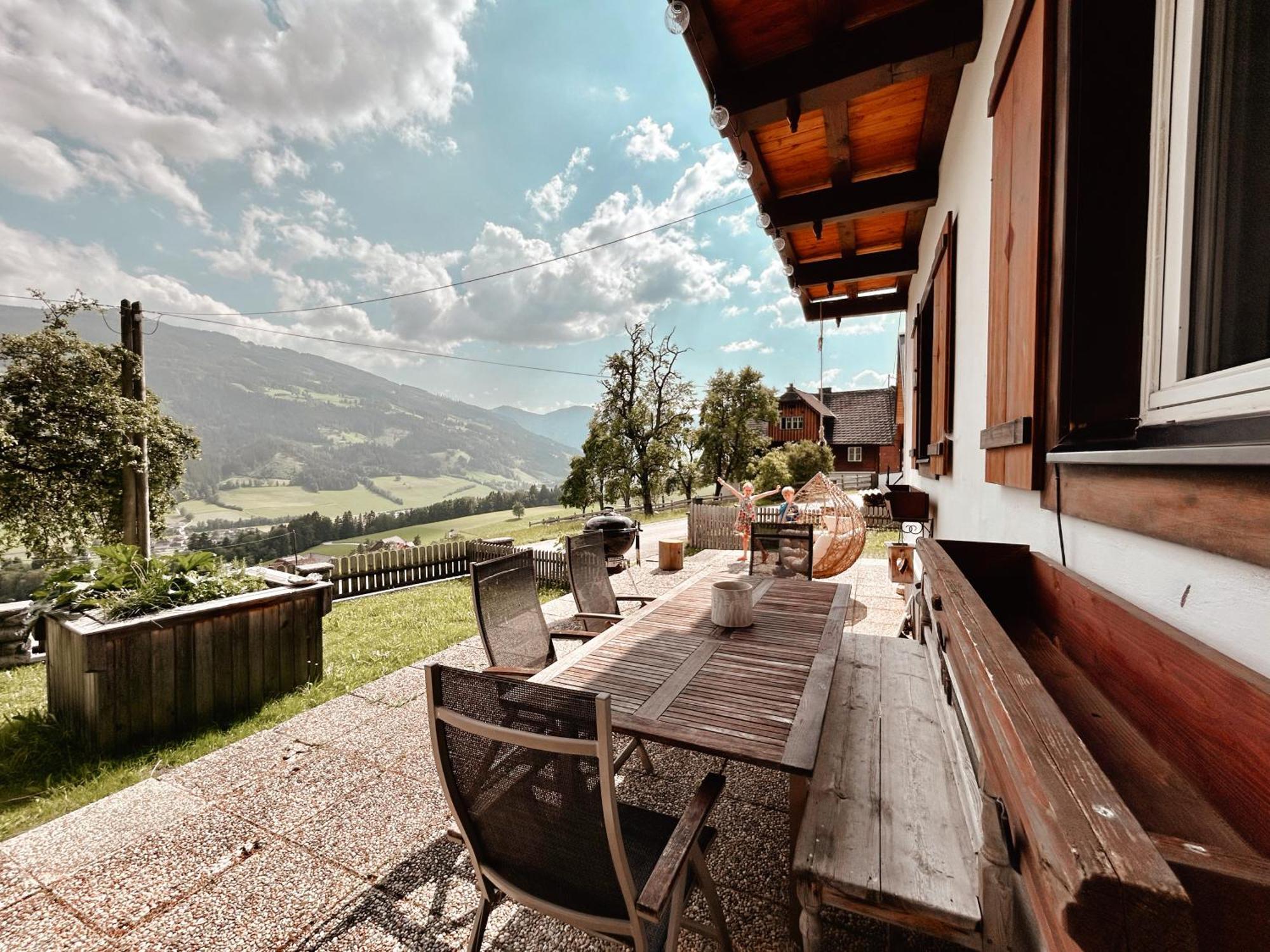 Chillhaus Pear Mountain Holiday home *